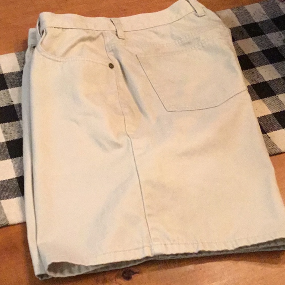 Eddie Bauer jean shorts size 16 great condition